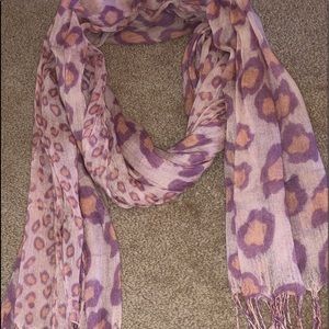 pink/purple cheetah print scarf